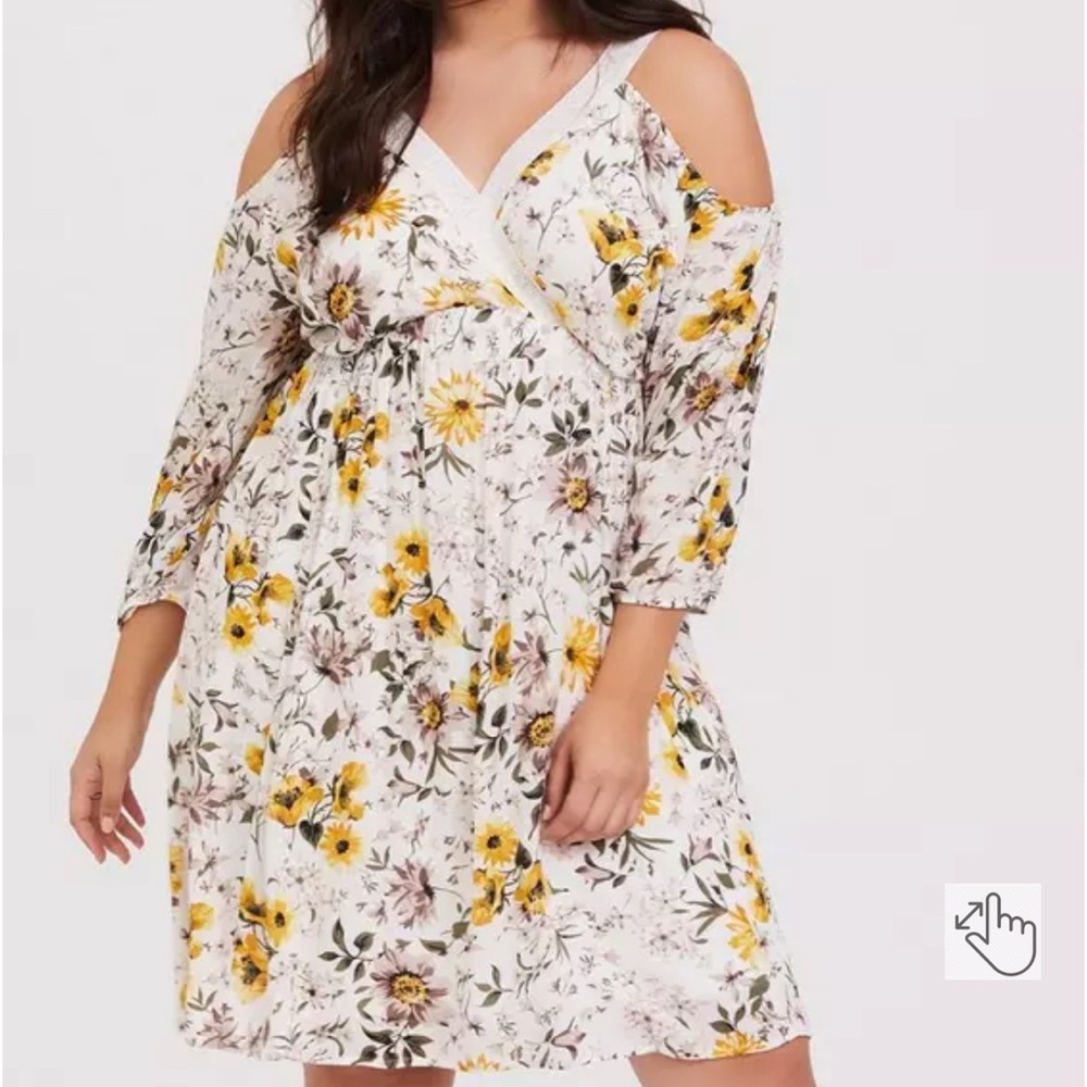 Torrid Floral dress with cutout shoulders with Lace Detail